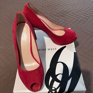Nine West Red Velvet Pump Shoes Size 7